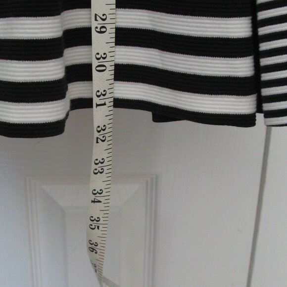 BANANA REPUBLIC - Stripe pleated V neck dress - Picture 7 of 12